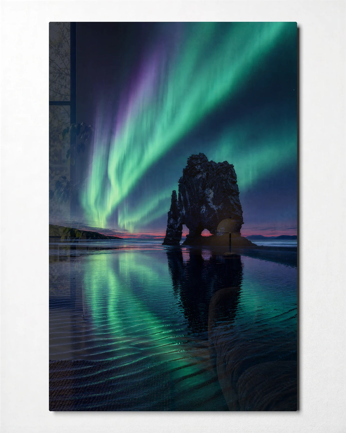 Light above the Arch — front view of glass wall art