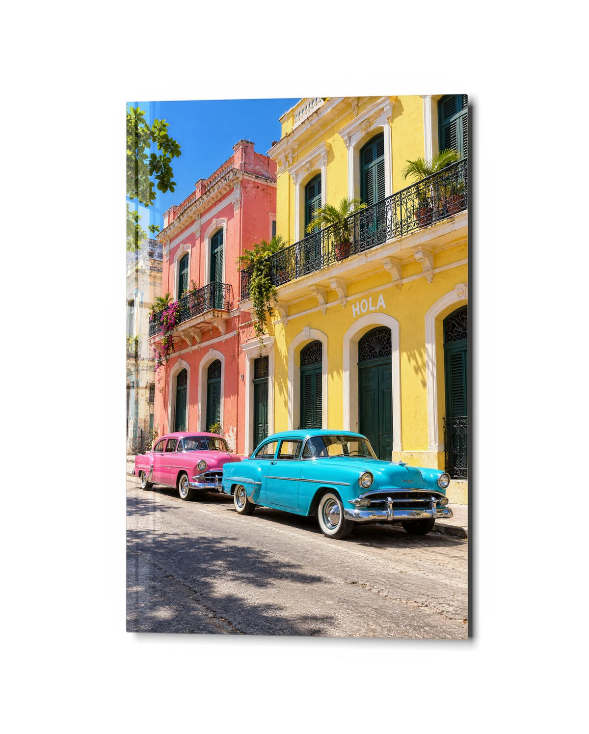 Havana Classic Cars — studio view of glass wall art